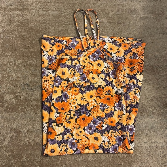 H&M Dresses & Skirts - Flowy dress